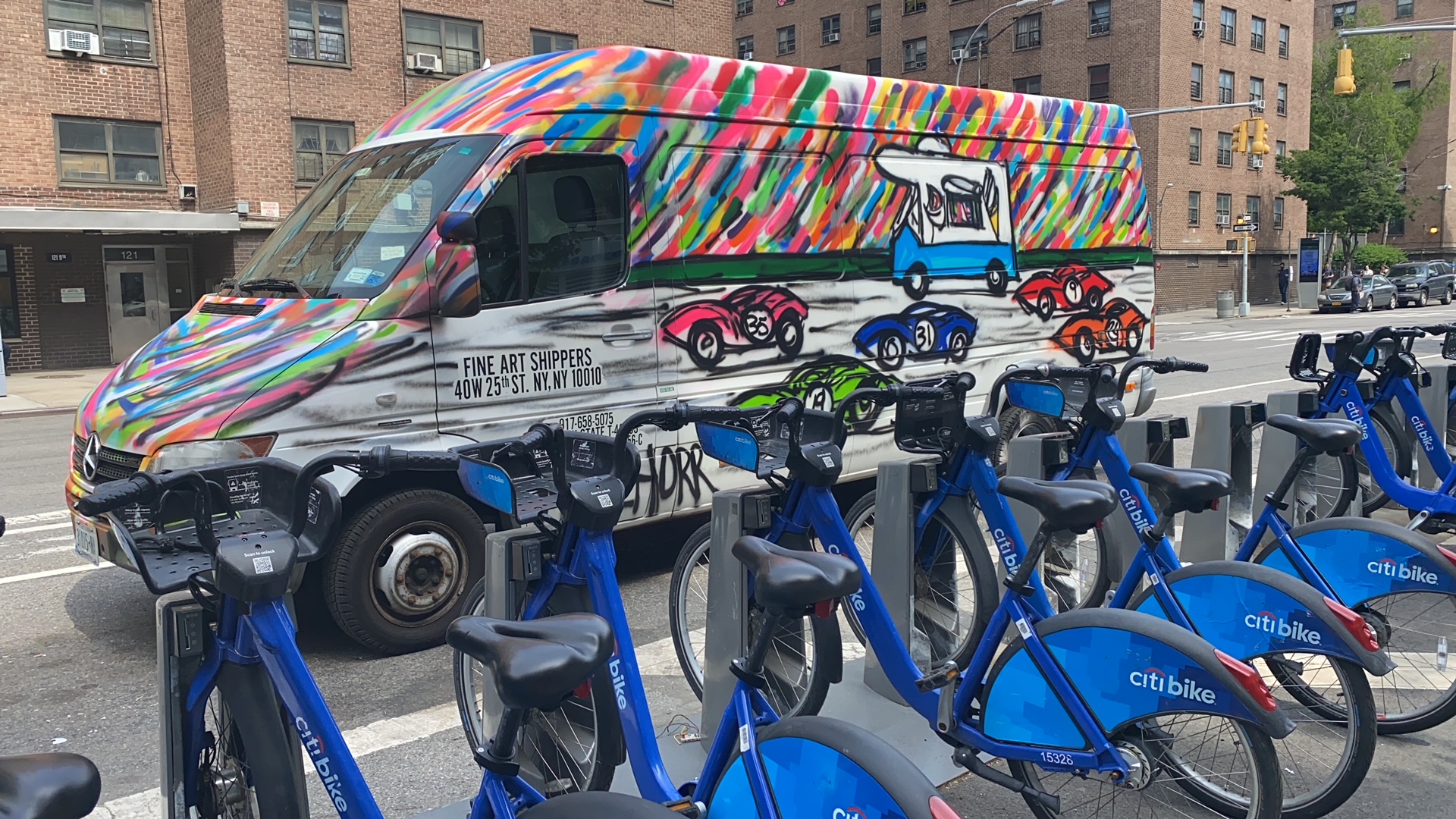 Da Race on Wheels: Art Project by Mitchell Schorr & Fine Art Shippers