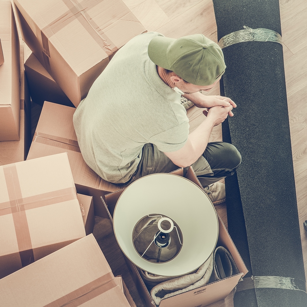 How to Decide Between a Flatrate Moving Service and Hourly Movers