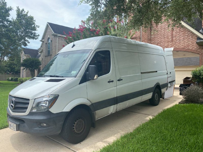 Superb Moving Services in Houston, Texas