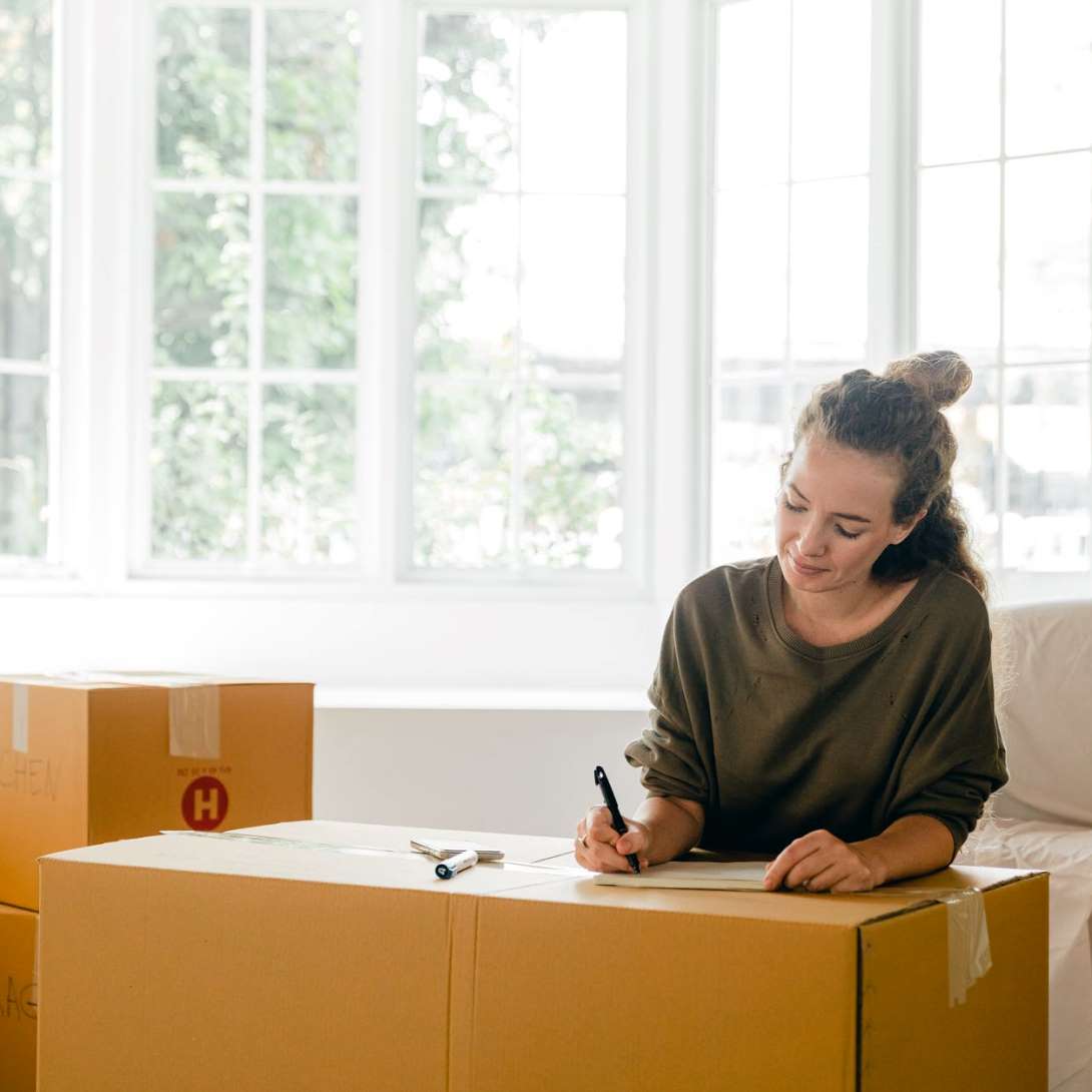 What to Pack First When Moving