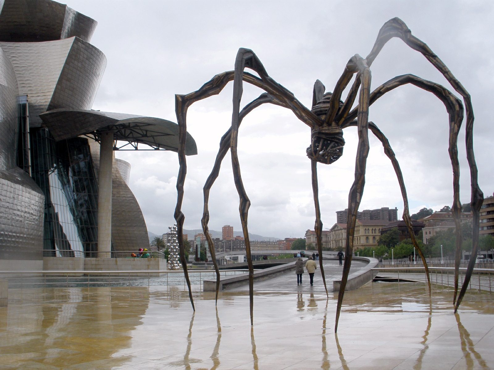 “Maman,” or “Spider,” is a disturbing yet rather interesting sculpture by Louise Bourgeois