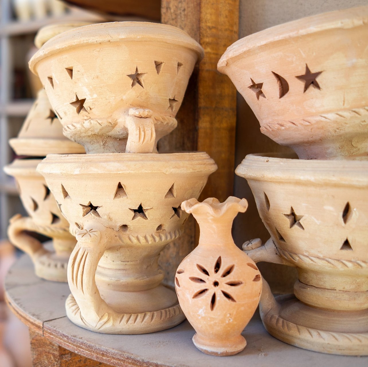 How to Ship Pottery Safely: 5 Quick and Effective Tips for 2022