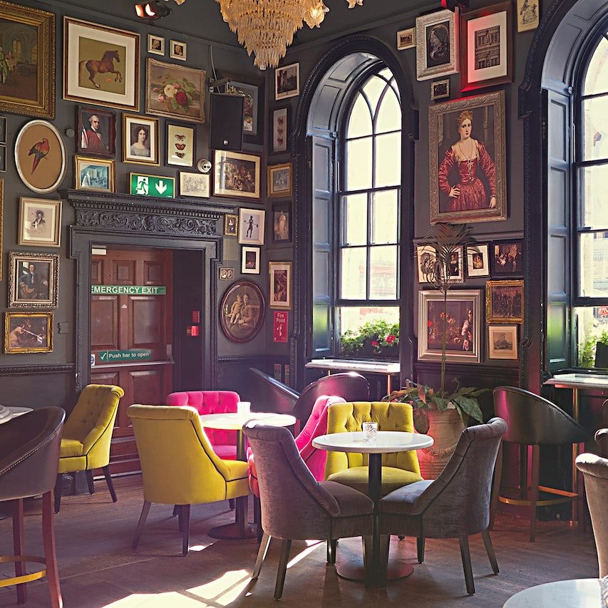 How to Invest in Art for Your Upmarket Bar or Restaurant Business