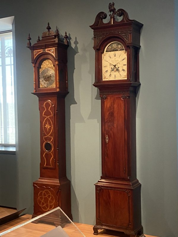 Fine Art Shippers Is an Expert in Shipping Grandfather Clocks