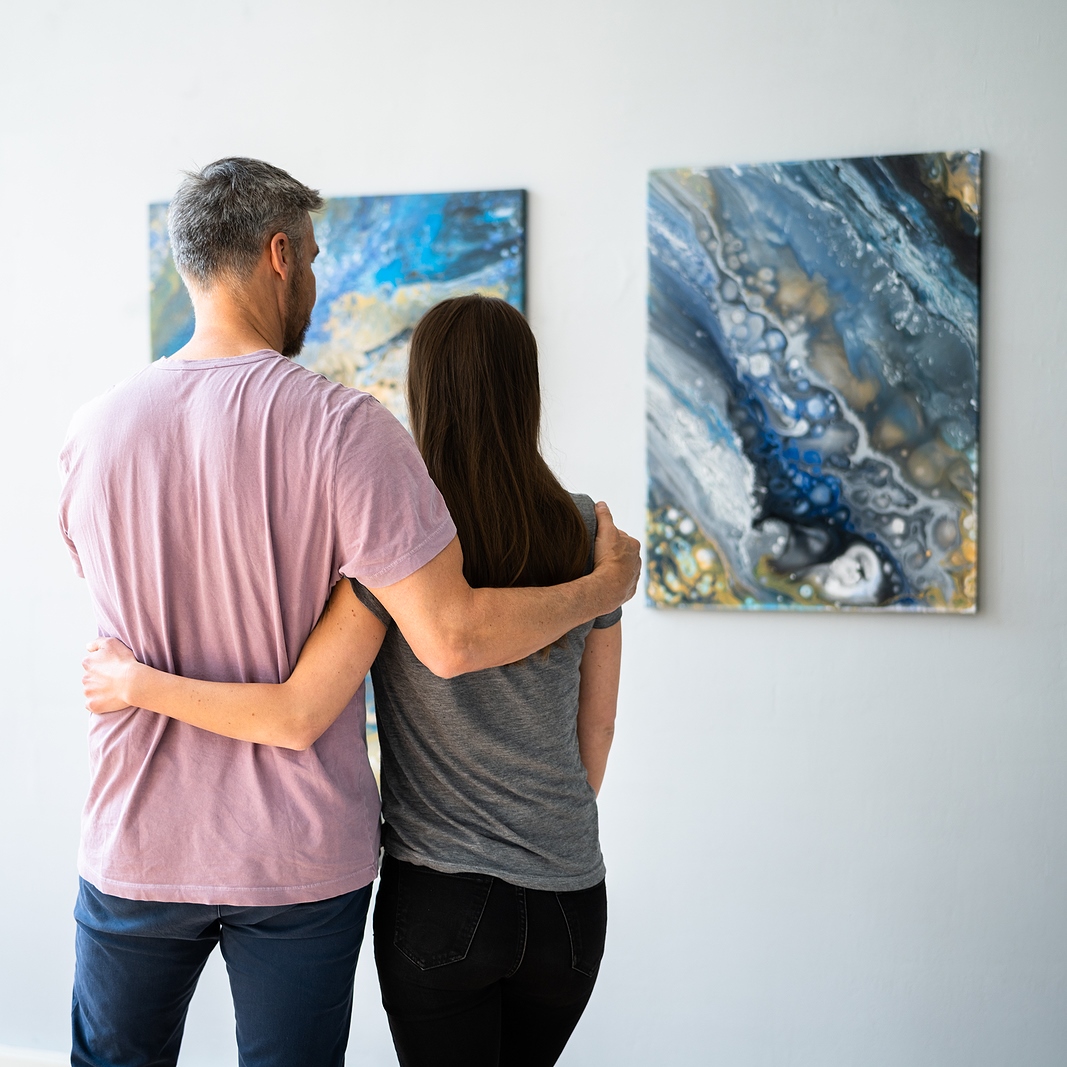 Gallery Wall Ideas: Creating a Personalized Art Display