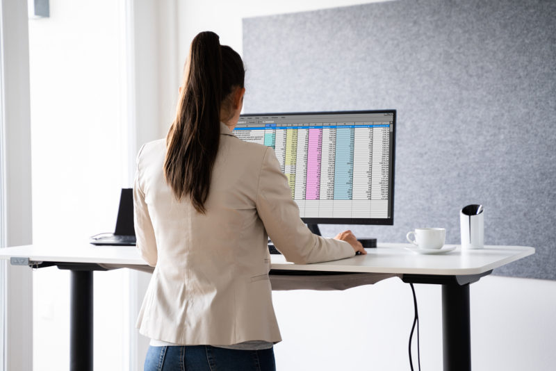 A Guide to Efficient and Secure Shipping Solutions for Standing Desks