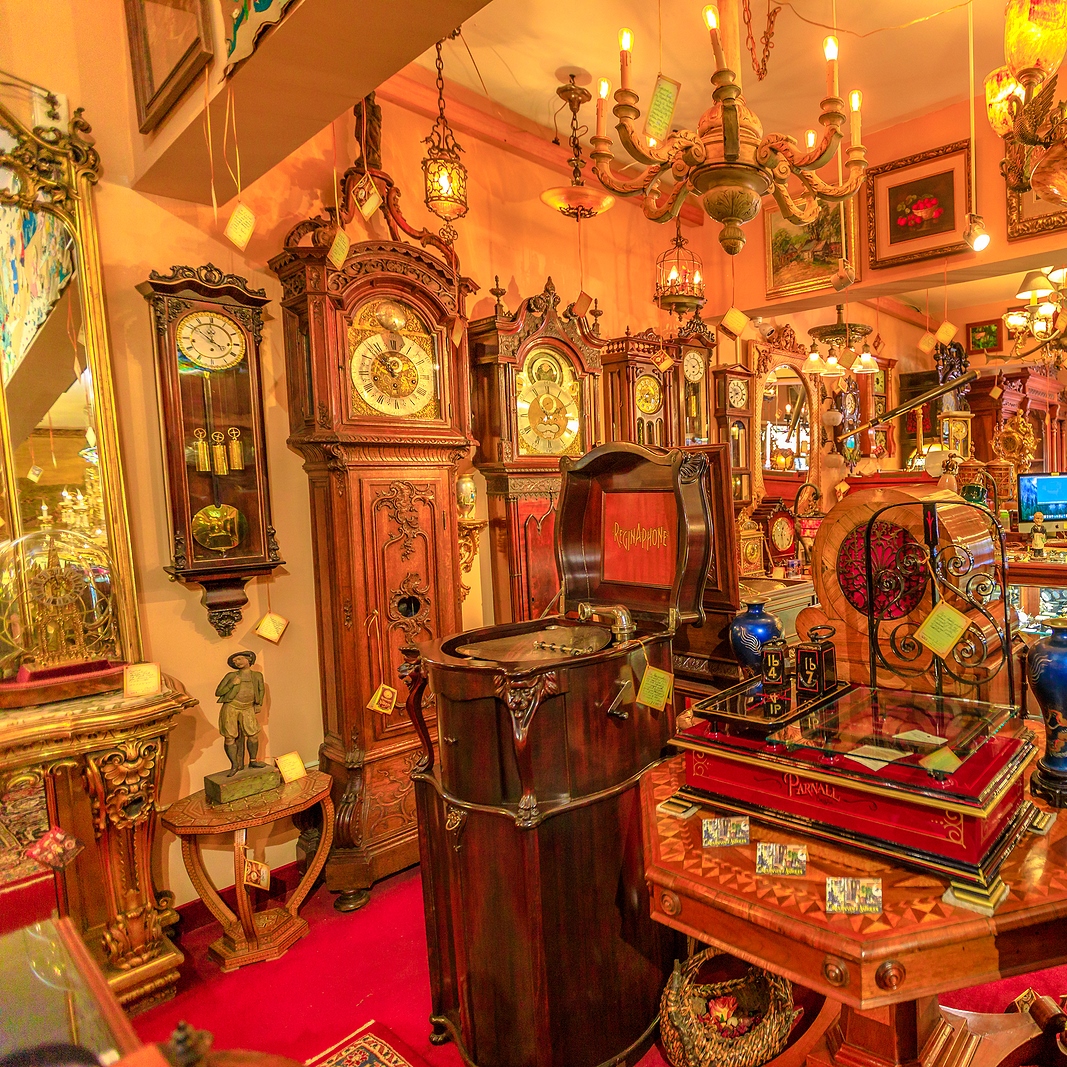 Common Mistakes When Storing and Moving Antiques