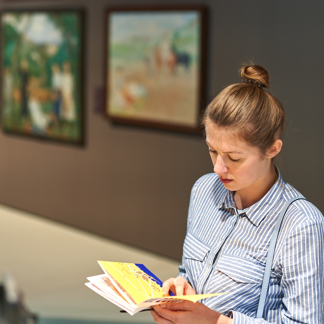 Recent Trends in Art Collection Management for Professionals