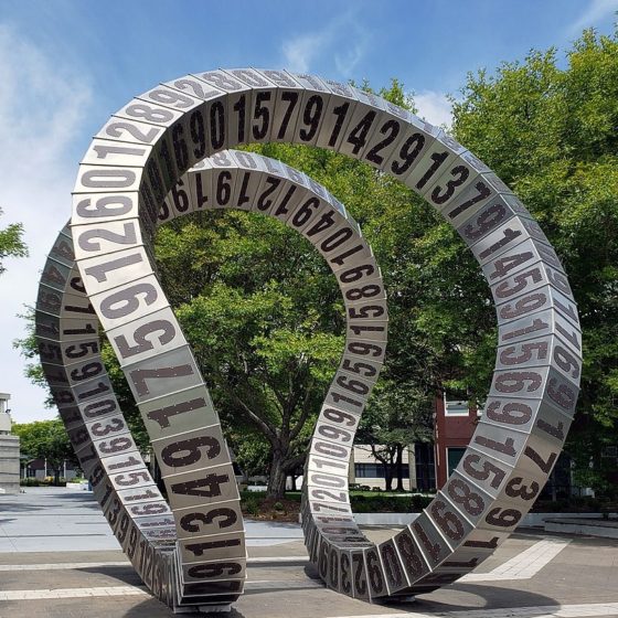 Top 7 Must-Follow Artists Creating Famous Art Installations