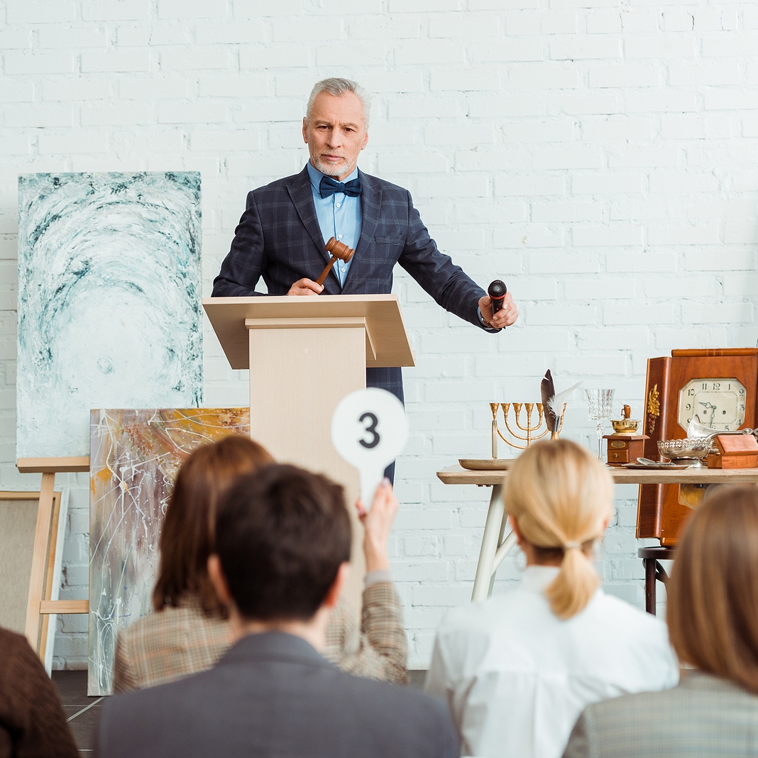 Art Logistics Services You Will Need to Pick Up Art from an Auction