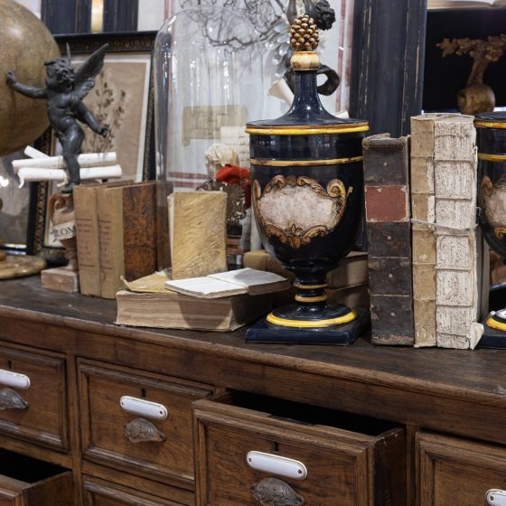 Benefits of Moving Expensive Items with Antique Shippers