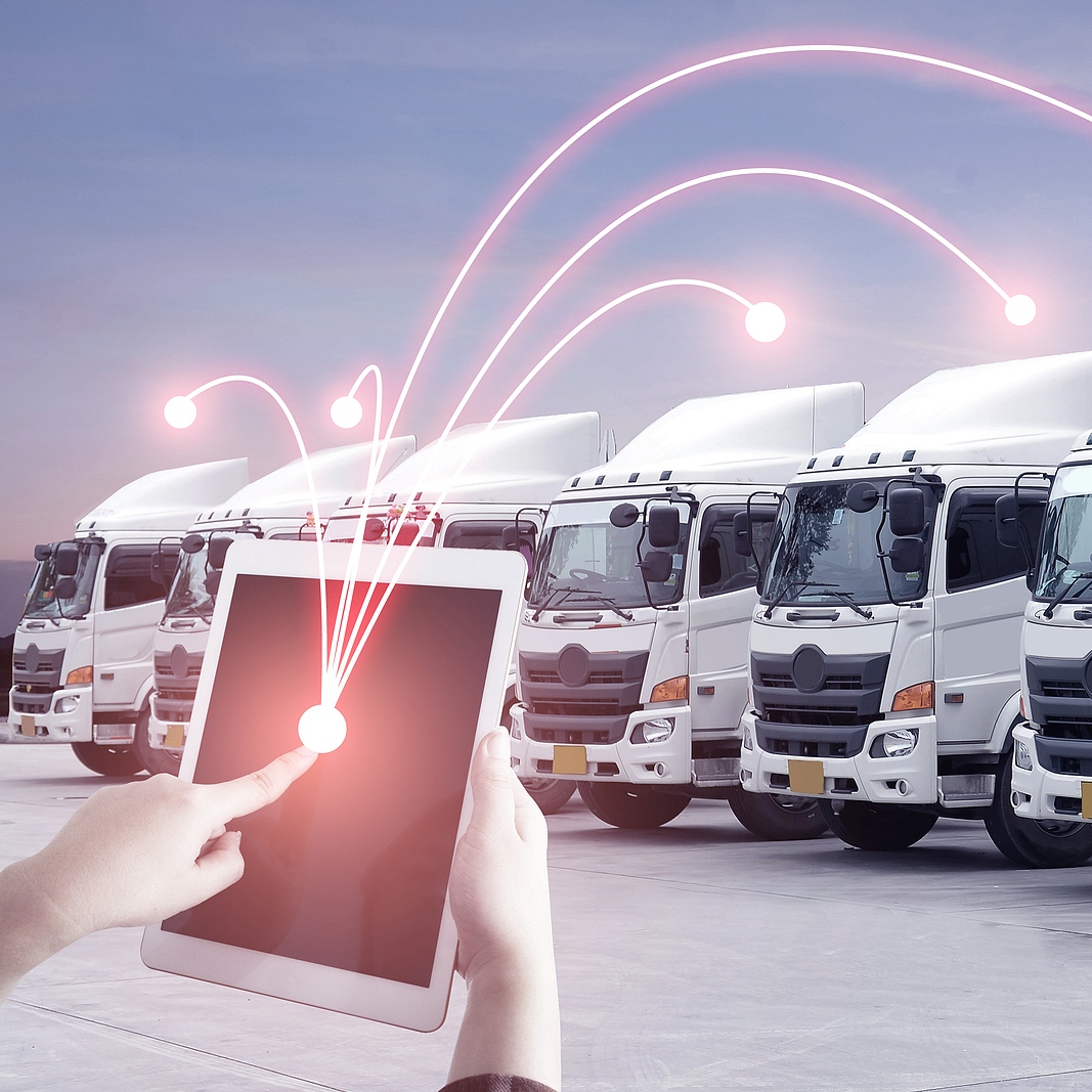 Freight Broker vs Dispatcher: What Is the Difference?