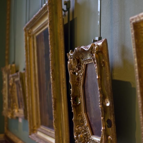 How to Ship Framed Artwork? Key Materials