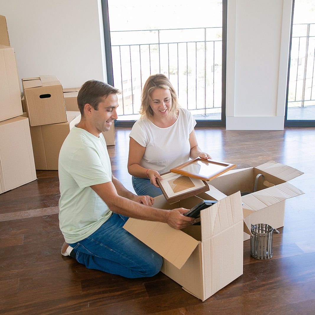 How to Pack Delicate Artwork for Moving in 2024