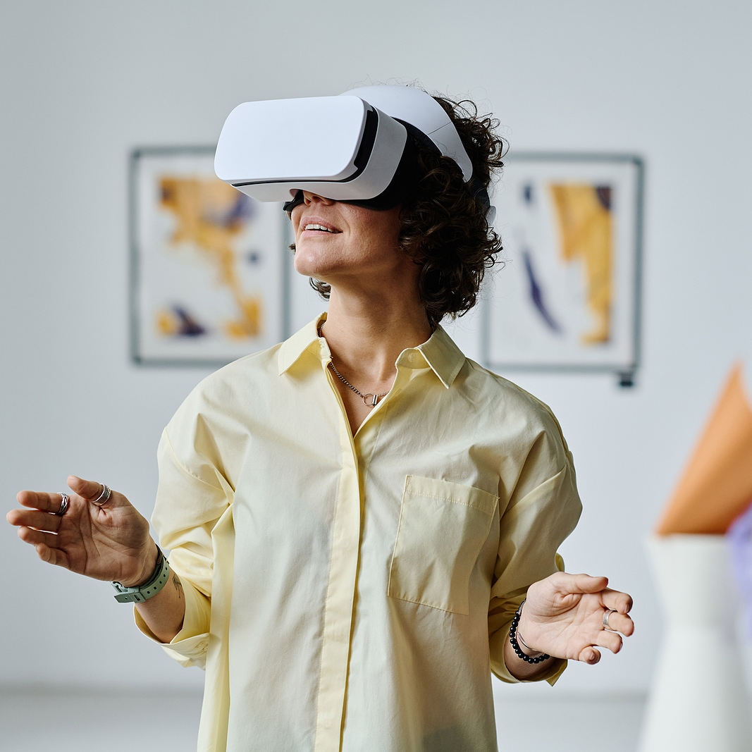 Virtual Galleries: Expanding Access to Art Through Digital Exhibitions