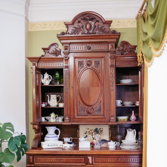Do I Need the Services of Fine Art Companies If I’m Not a Collector?