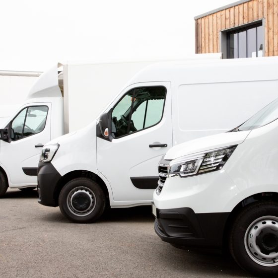 Domestic Shipping: How to Choose the Right Carrier?