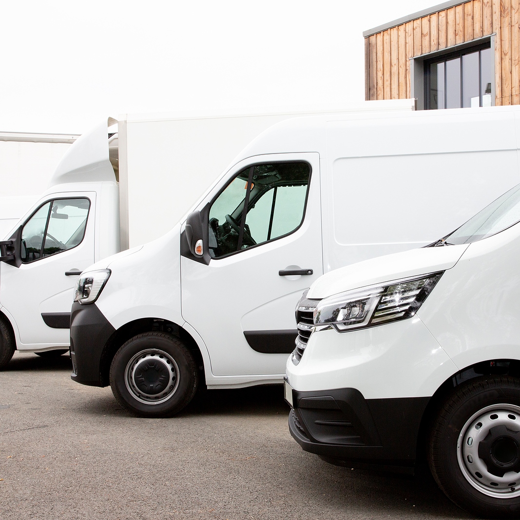 Domestic Shipping: How to Choose the Right Carrier?