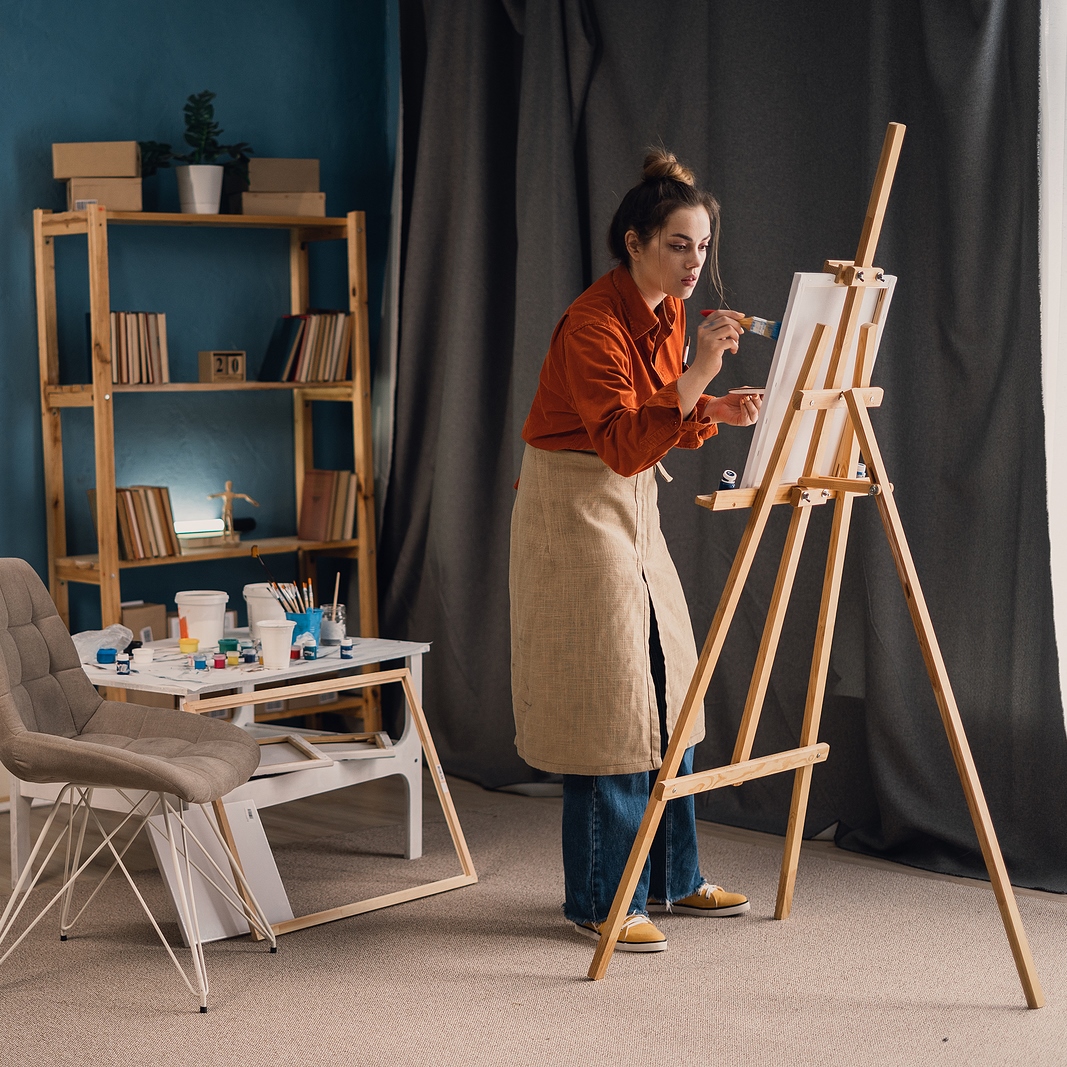 Exploring Art As a Profession? 8 Career Paths in Art You Can Follow