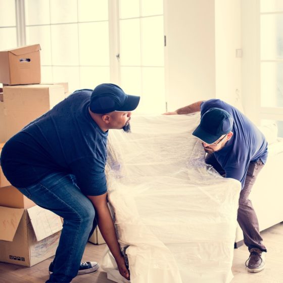 What Distinguishes Mediocre and High-End Moving Services?