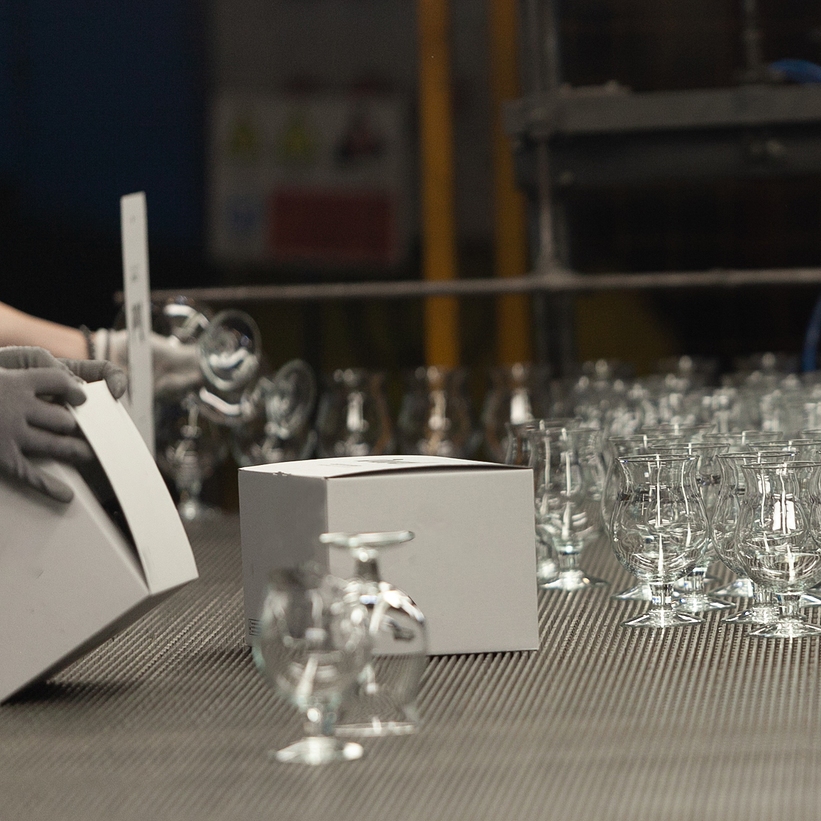 How to Ship Glassware Internationally?