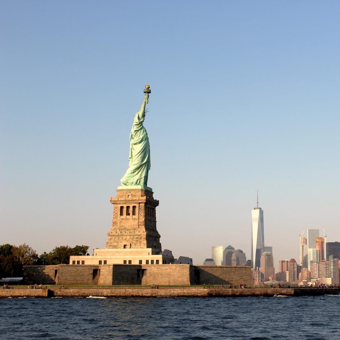 Should You Hire Professionals When Moving to NYC?