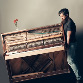 Why You Should Hire Professionals for Shipping a Piano