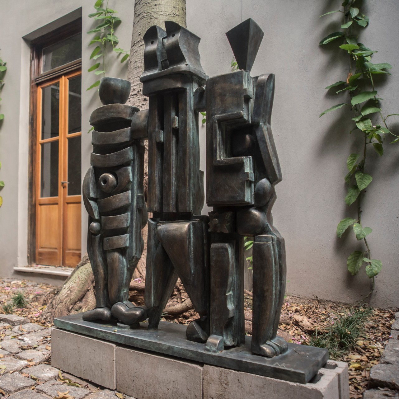 Naum Knop Foundation: Preserving the Memory of a Prominent Sculptor