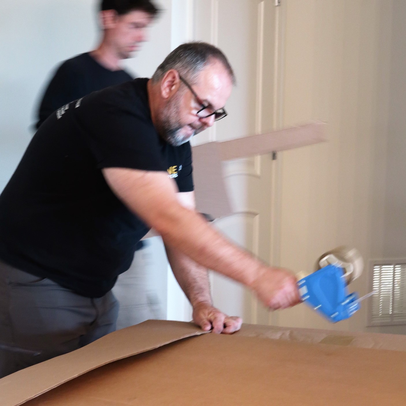 Packing a Painting for Shipping: Some Insights from Experts