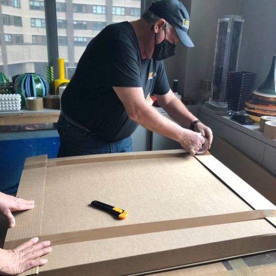 Why & How to Use a Large Mirror Box?