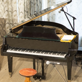 Shipping a Piano Overseas: Possible or Not?