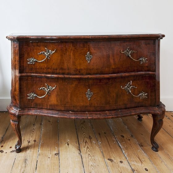 Practical Advice on Shipping Antique Furniture Cross Country