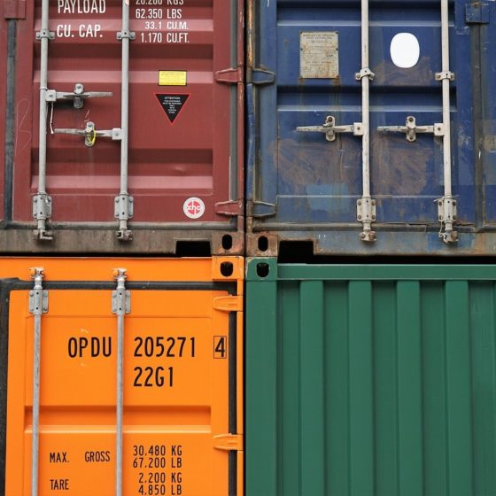 5 Ways Storage Containers Can Benefit Your Business
