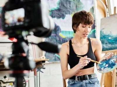 5 Top Side Hustles for Artists to Make Extra Money