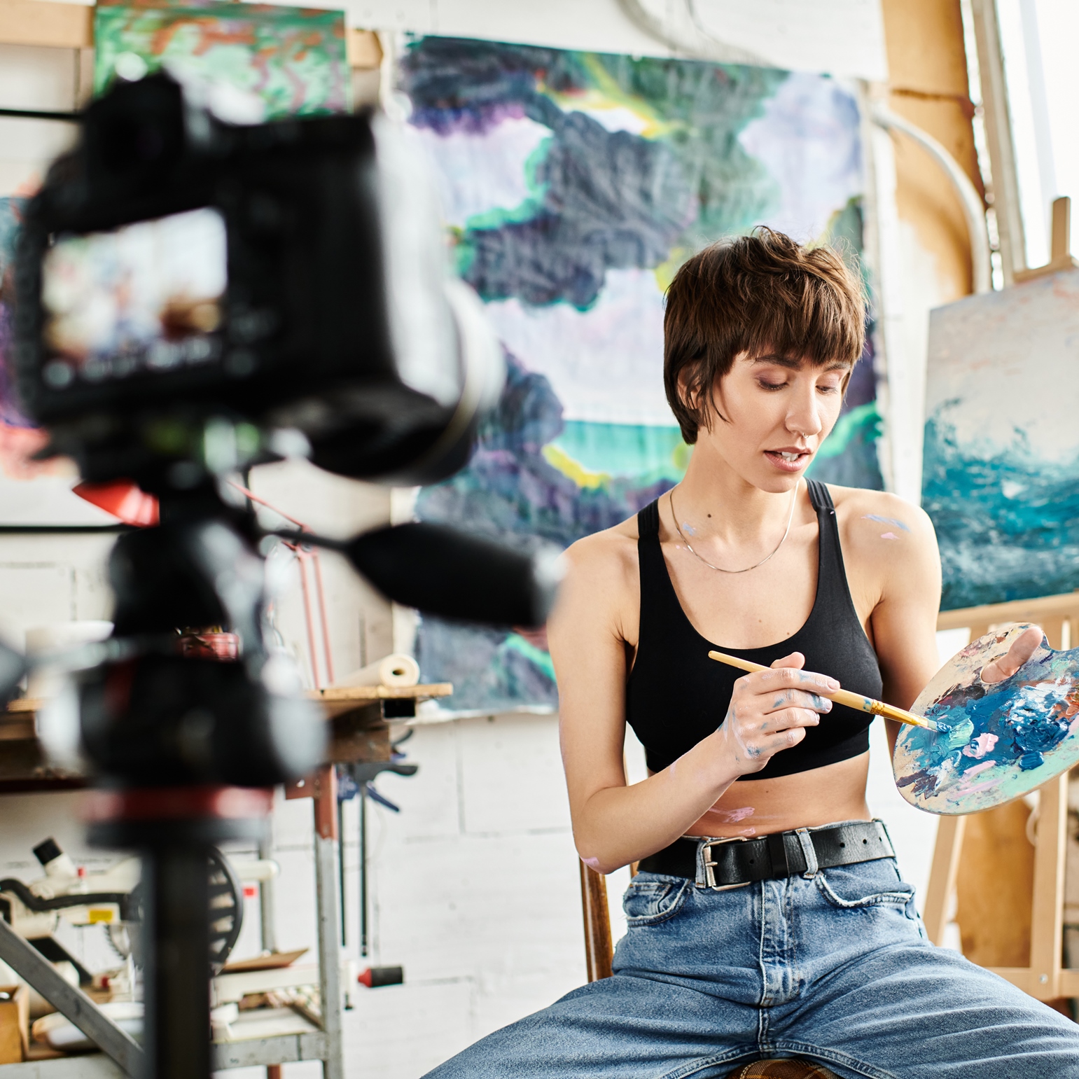 5 Top Side Hustles for Artists to Make Extra Money