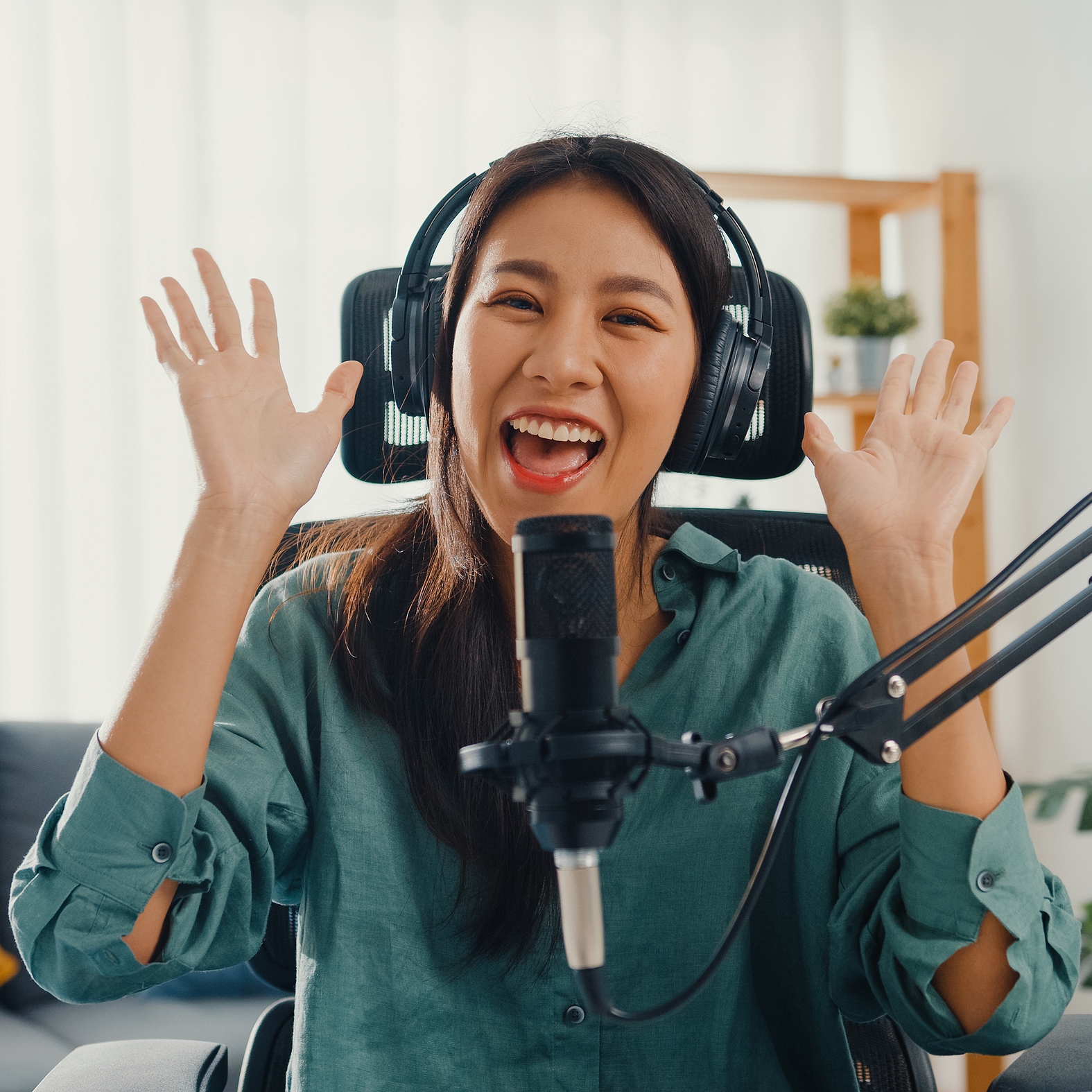 Make Your Art & Design Talk in Cool Voices with CapCut