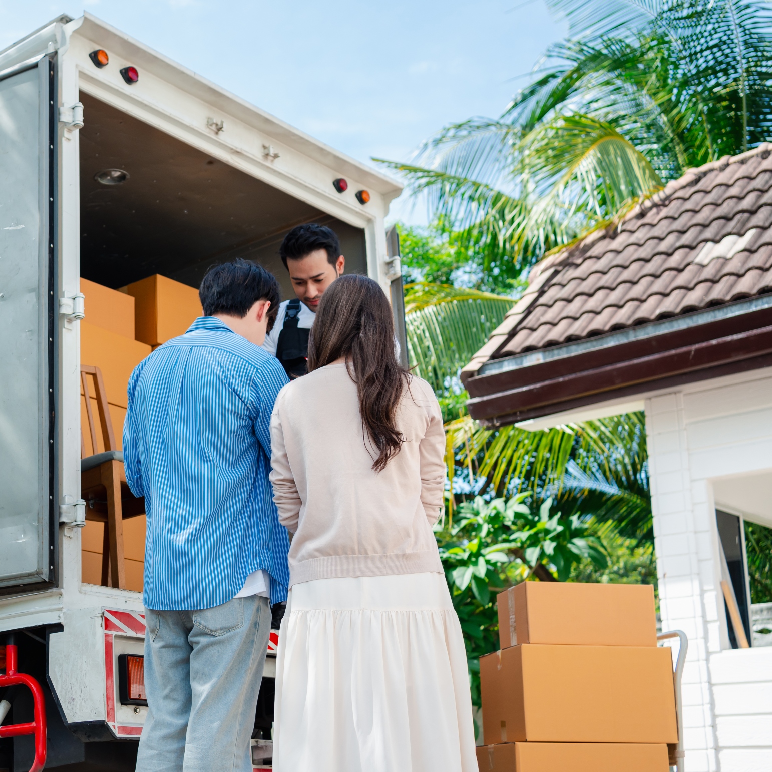 Expert Logistics for a Seamless Home Move