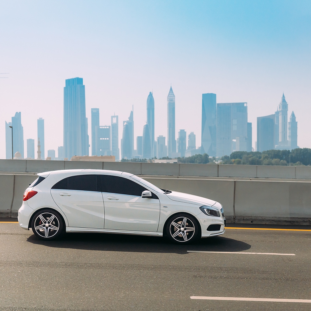 Moving to Dubai? Things to Keep in Mind to Save Some Money