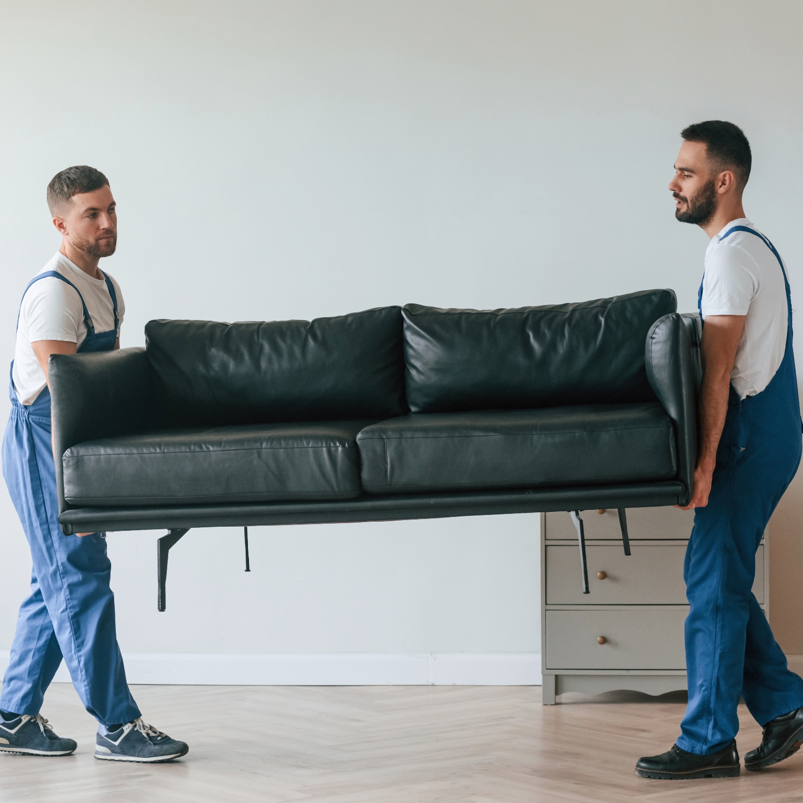 How to Coordinate Large Item Removal in Shared Spaces