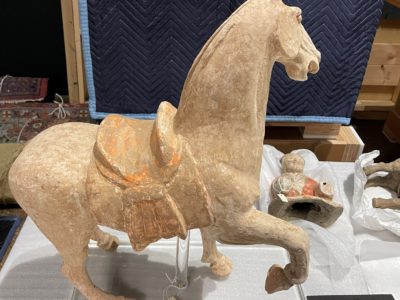 Custom Packaging for Antiques: Best Practices for Safe Travel