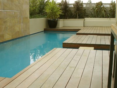 How Custom Deck Design Turns Outdoor Spaces into Living Galleries