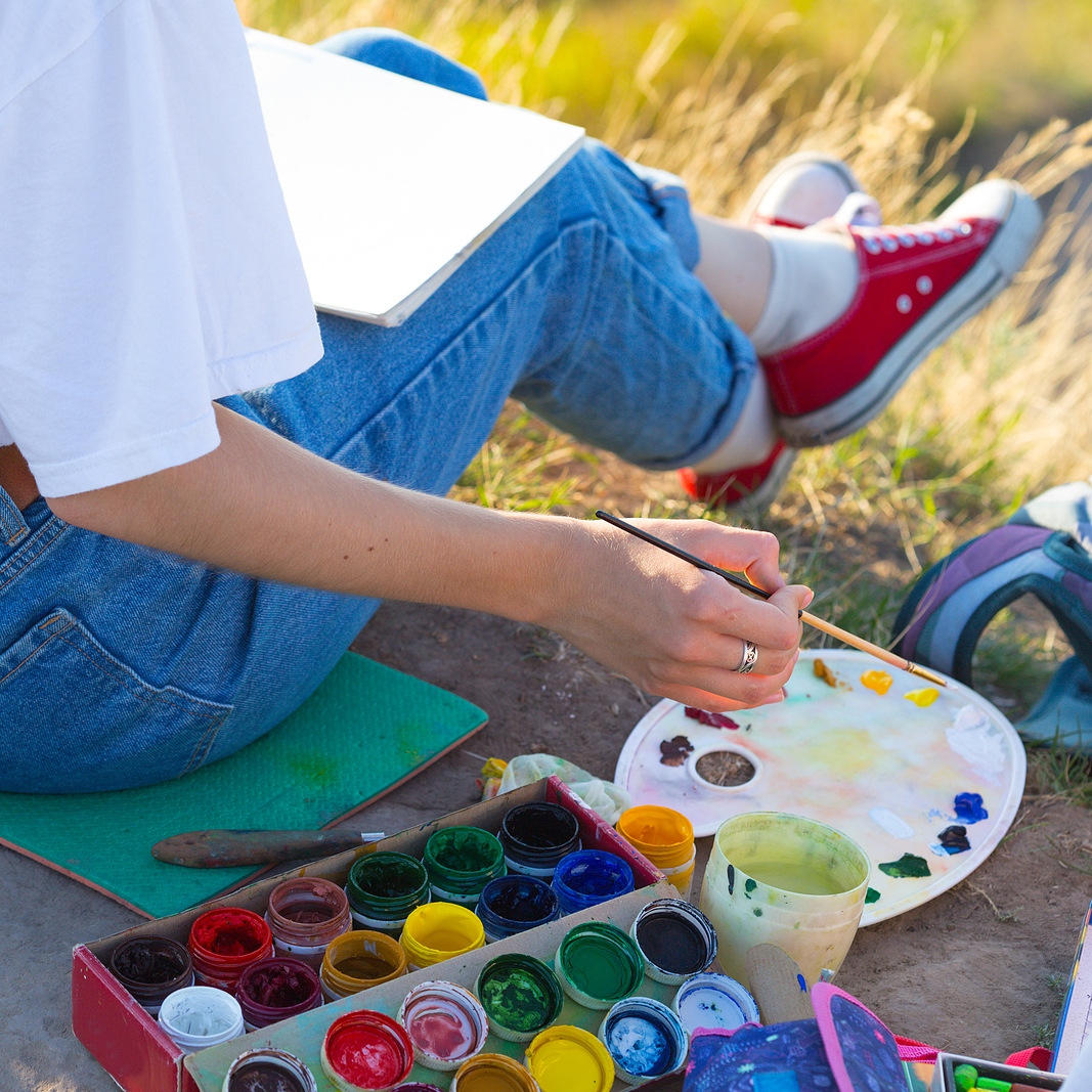 How Portable Art Kits Are Transforming Contemporary Travel Art