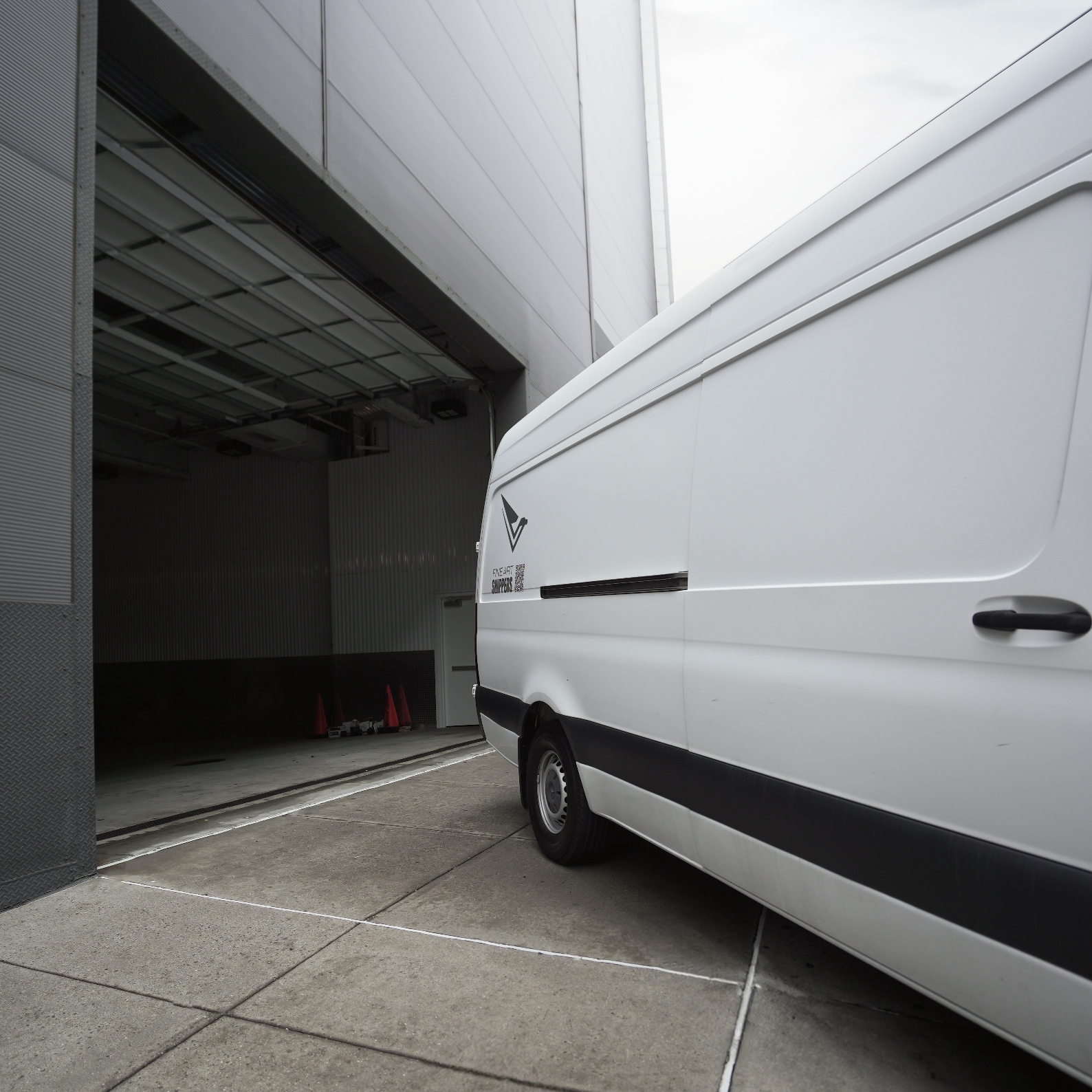 What Does It Take to Launch a Company Providing Art Transport Services?