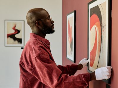 Global White Glove Logistics for Museums & Collectors