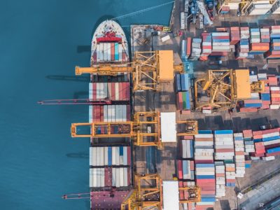 How to Manage Risks in Cross-Border Transportation