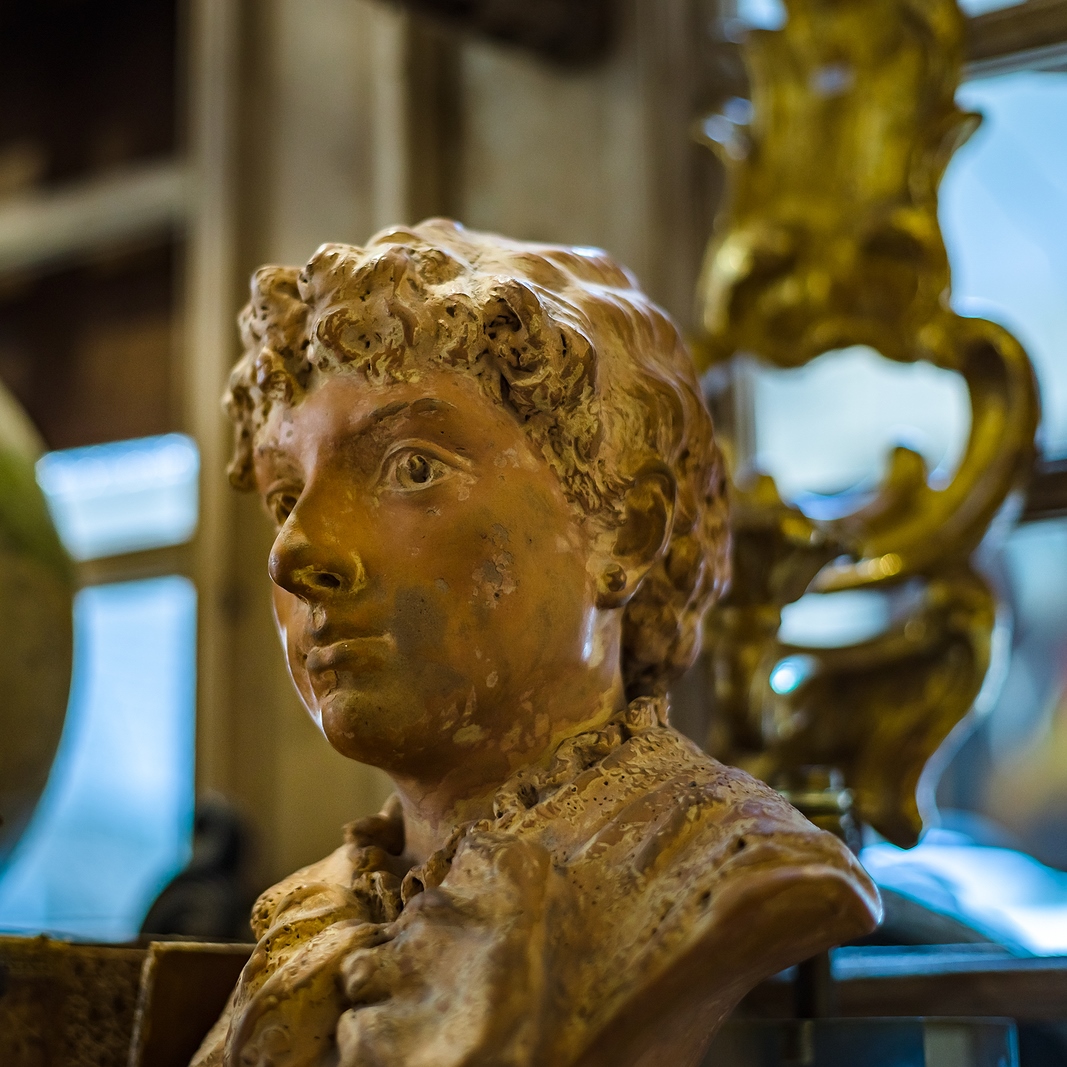 What to Look for If You Need Sculpture Storage in NYC