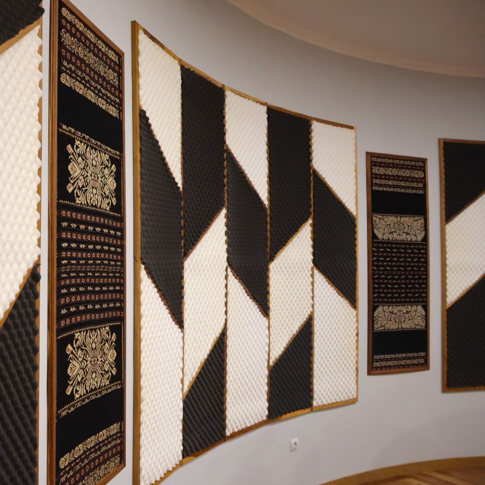 When Walls Aren’t Walls: A Challenge for Professional Art Hangers