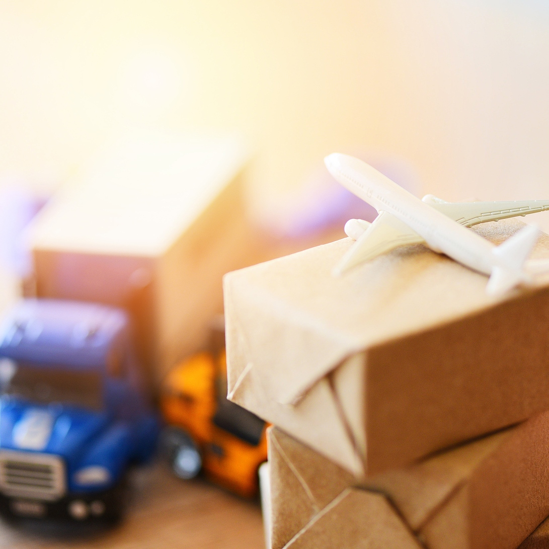 Exploring the Difference Between an Art Courier and a Freight Forwarder