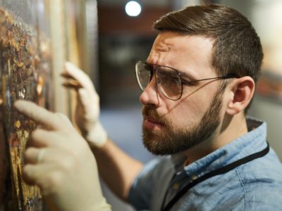 Professional Art Handling: An Illusion of Effortlessness