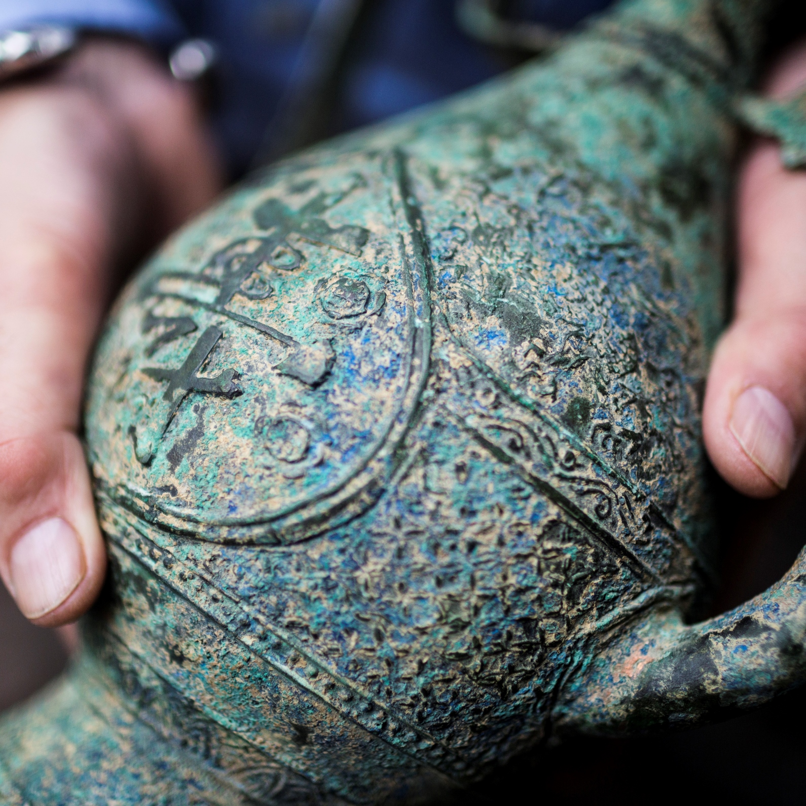 Antique Shipping Services: The Last-Mile Delivery Problem